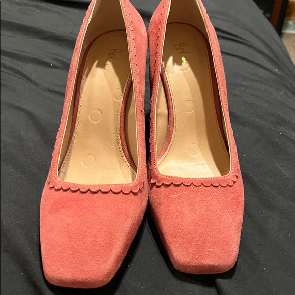 Boden Women's Scalloped Detail Square Toe Court Heels In Posey A1156 Sz 41 / 9.5 - Picture 1 of 9